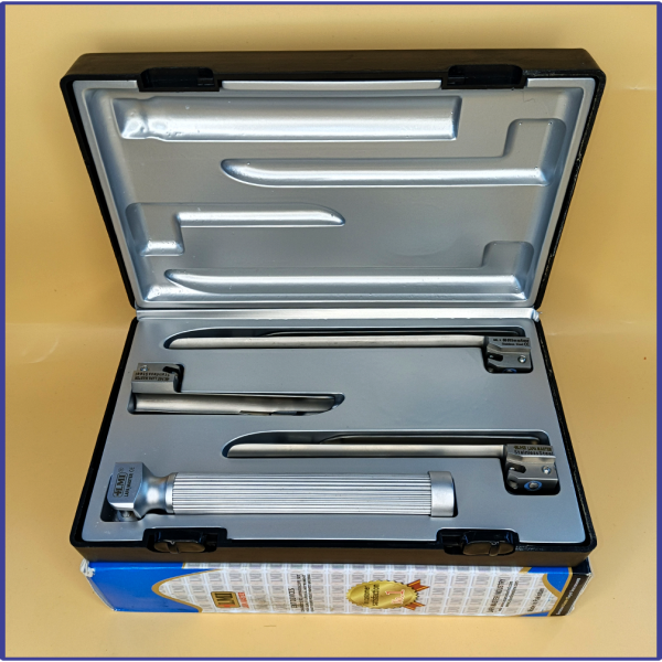 Laryngoscope Conventional Standard Miller 3 Blade 1-2-3 Set Child Handle Reusable Blade Standard Quality Plastics Box Blister Packing Sliver Gary Colour into Lapa Boxboard Box Packed